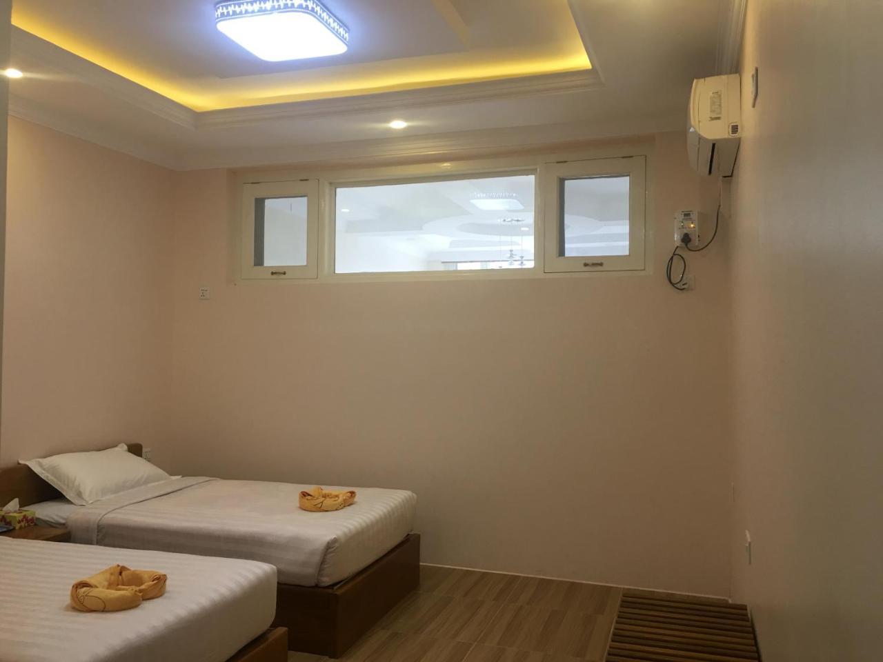 Five One Star Hotel Nyaung Shwe Buitenkant foto