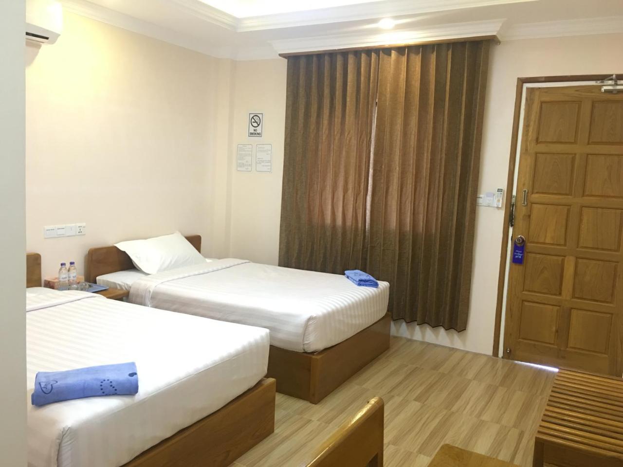 Five One Star Hotel Nyaung Shwe Buitenkant foto