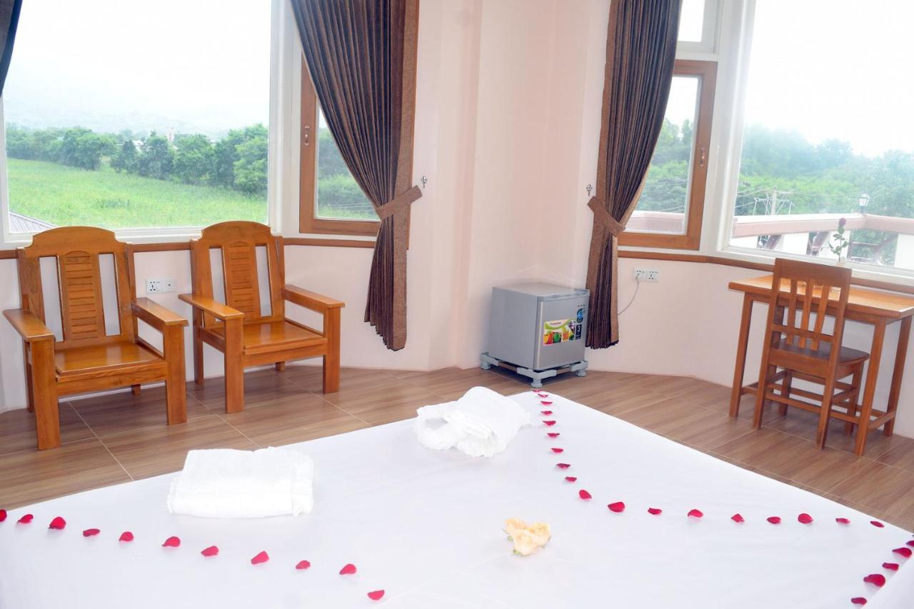 Five One Star Hotel Nyaung Shwe Buitenkant foto